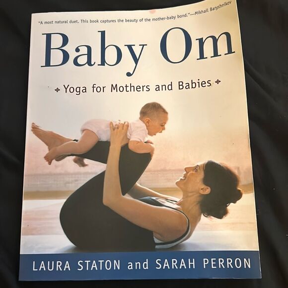 Baby Om | Laura Staton Sarah Perron - Picture 1 of 2